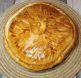 Galette des rois Dubaï à la pistache, kadaif et chocolat
